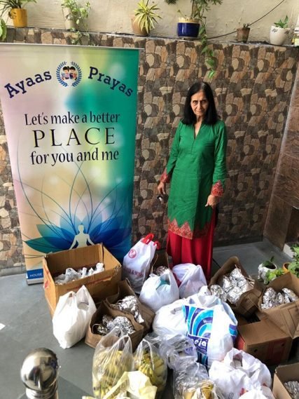 Ayaas Prayas destributed 500 food packets to poor as the corona has stepped their daily earning . They are unable to buy even food for themselves .