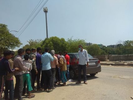 Ayaas Prayas destributed 500 food packets to poor as the corona has stepped their daily earning . They are unable to buy even food for themselves .