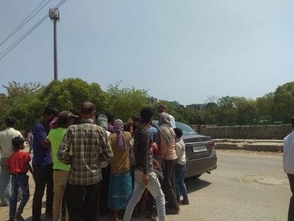 Ayaas Prayas destributed 500 food packets to poor as the corona has stepped their daily earning . They are unable to buy even food for themselves .