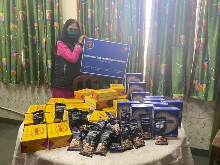 Food Packets Distributed by Ayaas Prayas