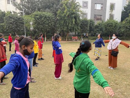 Girls are Taking Training for Self Defence by Delhi Police