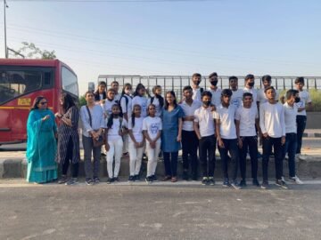 Ayaas Prayas Children at Yamunotsav