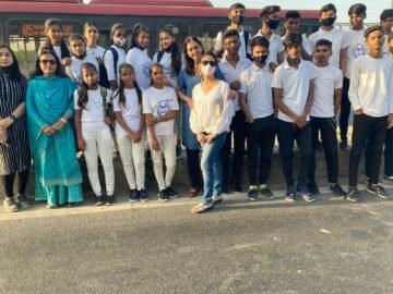 Ayaas Prayas Children at Yamunotsav