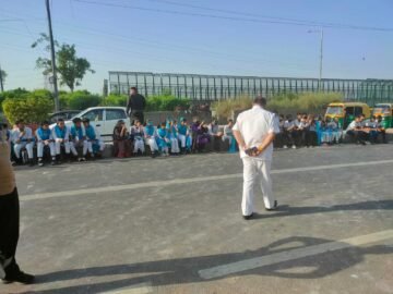 Ayaas Prayas Children at Yamunotsav