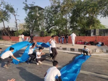 Ayaas Prayas Children at Yamunotsav