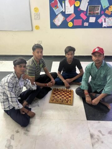 Aayas Prayas Organizes Children's Indoor Matches