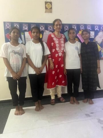 Aayas Prayas Organizes Children's Indoor Matches