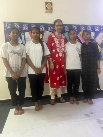 Aayas Prayas Organizes Children's Indoor Matches