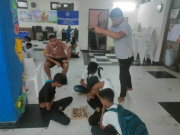 Aayas Prayas Organizes Children's Indoor Matches